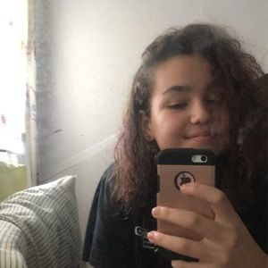 Meet your Posher, Simone